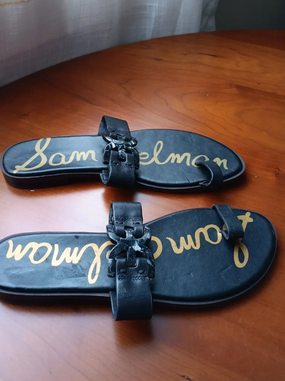 NWT Sam Edelman Black Ring Toe Tortoise Shell Buckle Flat Sandals Size 7 1/2 - Picture 3 of 7